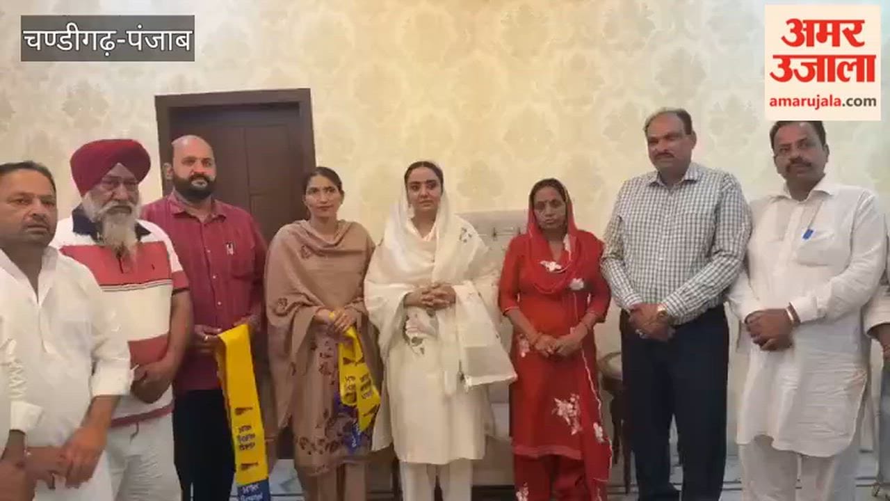 वार्ड नंबर 24 में Aap को बड़ा समर्थन, मौजूदा पार्षद हेमलता भाजपा छोड़ ...