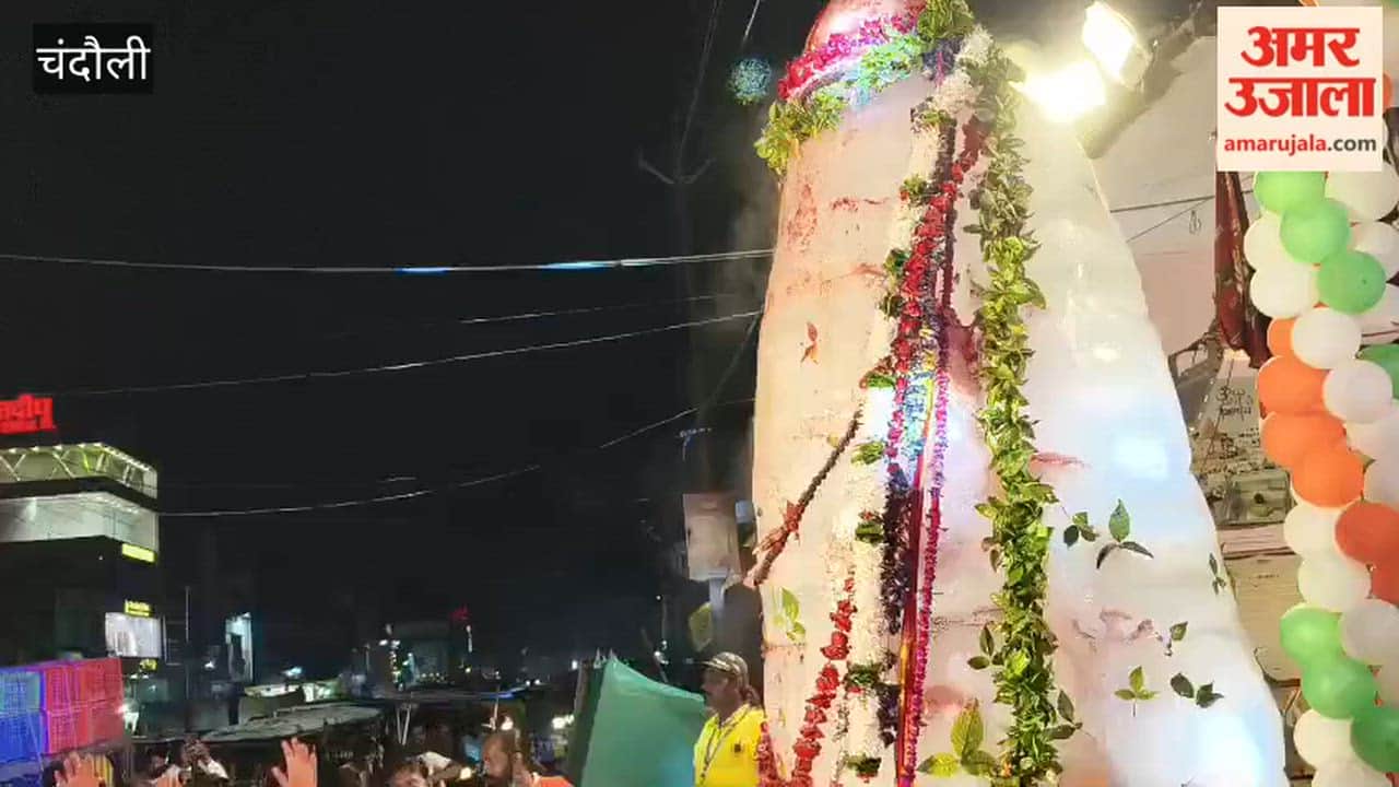 Tableau of Baba Barfani and Adiyogi Shiva boost enthusiasm of Kanwariyas