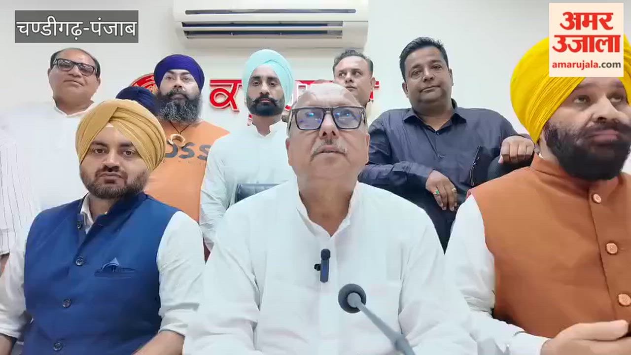 Anil Thakur, Deputy Chairman of the Punjab State Traders Commission, heard the demands of the traders