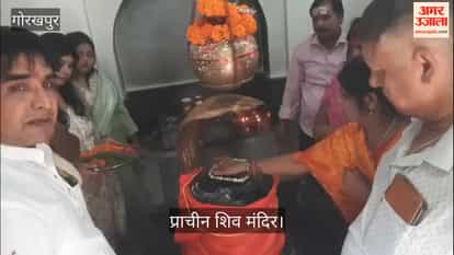 Huge crowd of devotees at the Shiva temple on the last Monday of Sawan.