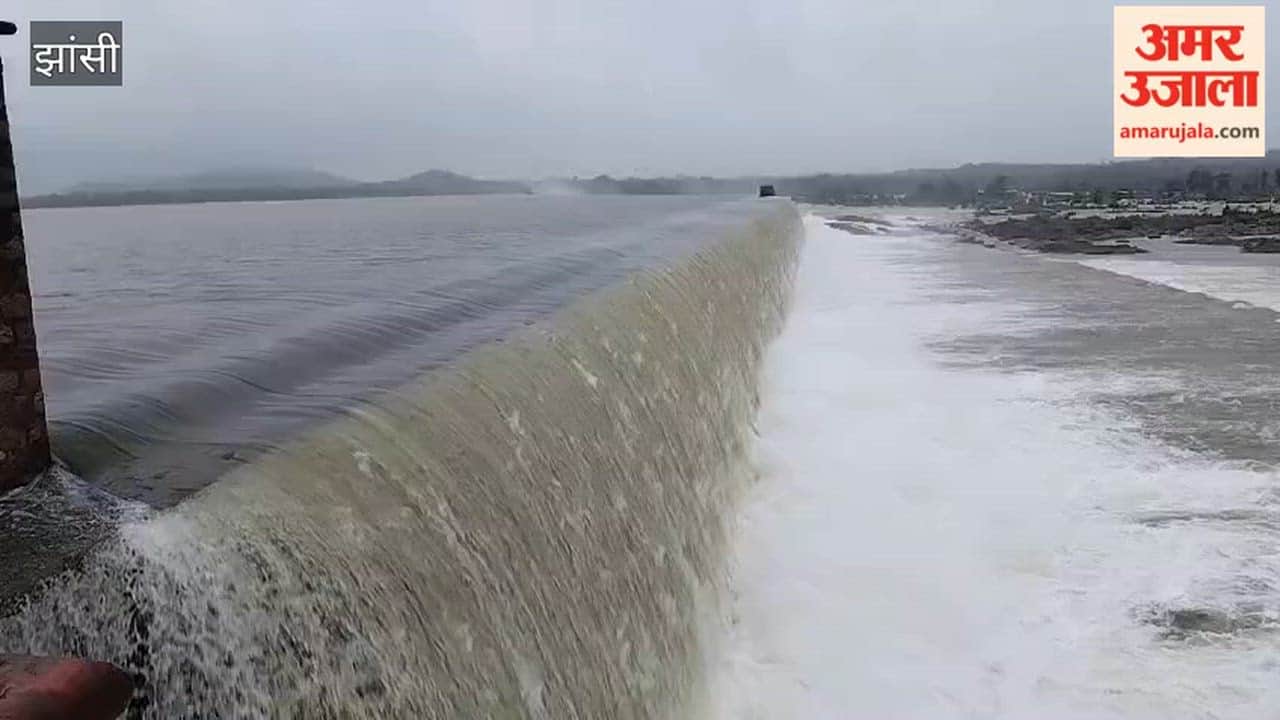 Video: Sukuwan-Dhukuwan Dam overflows; over 30,000 cusecs of water released.