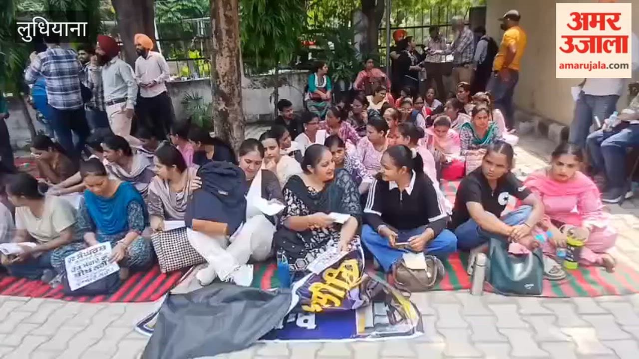 Protest by Aam Aadmi Clinic staff at the Civil Surgeon's office in Ludhiana.