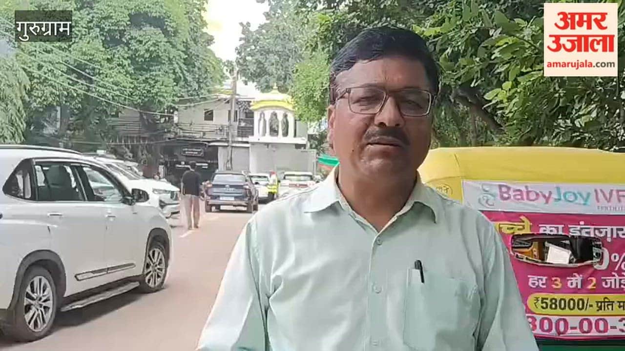 IFFCO Chowk service road in Gurugram closed due to leakage in master sewer line