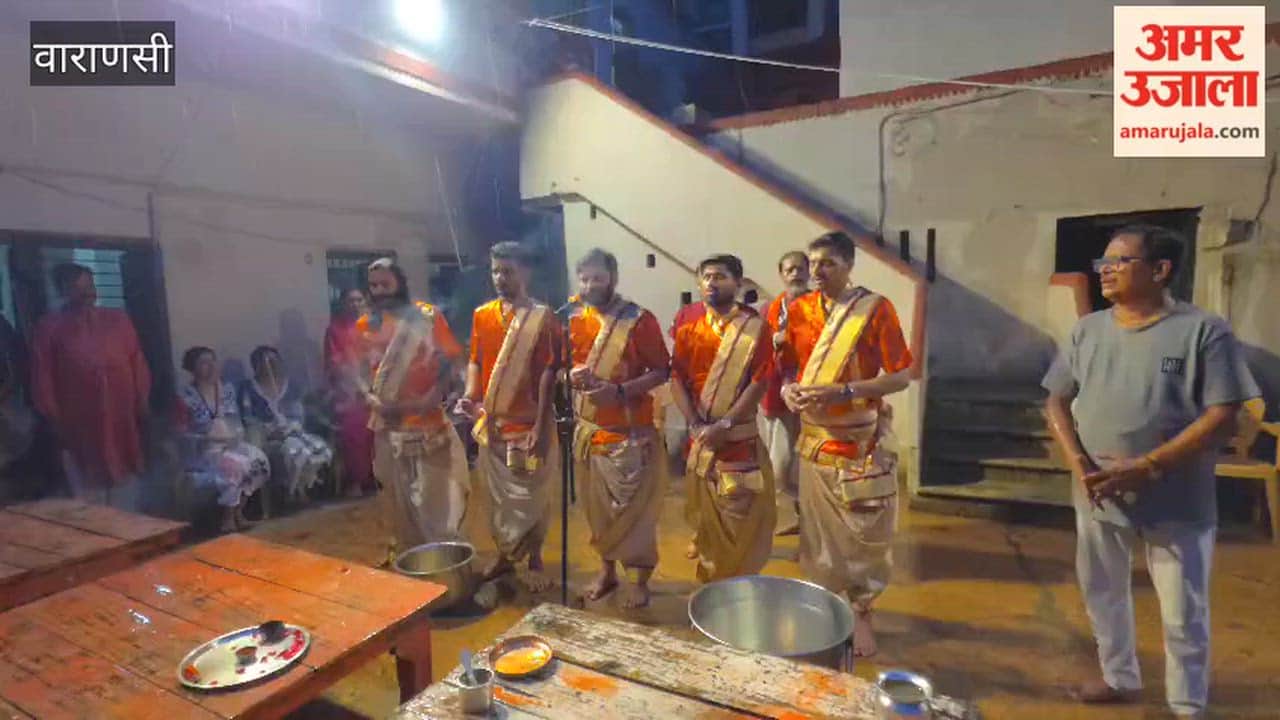 Special Ganga Aarti Dashashwamedh Ghat praying for safety of flood victims