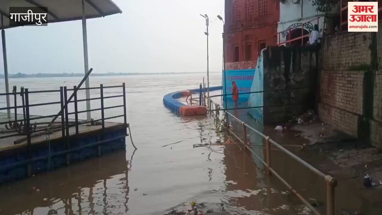 Ganga water level stabilizes anxiety mounts among riverside residents