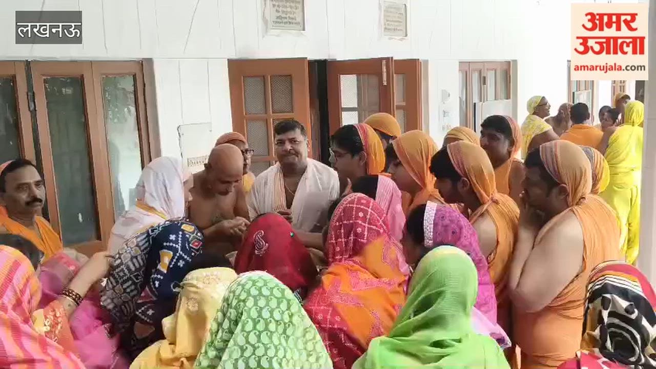 लखनऊ में आशियाना के दिगंबर जैन मंदिर में जैन समाज ने रक्षाबंधन पर विशेष प्रवचन एवं आहारचर्या का आयोजन