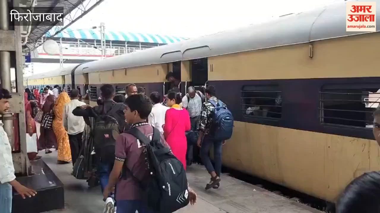 Heavy Rush at Tundla Junction and Bus Stand on Raksha Bandhan, Several Passengers Missed Trains