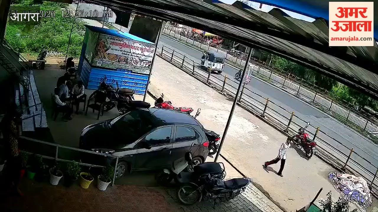 CCTV Captures Trailer-Eco Collision on Gwalior Highway, Six Seriously Injured