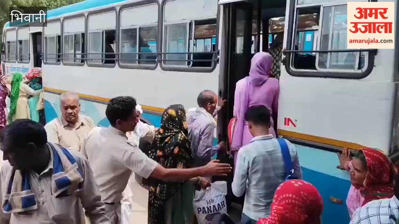 Police took charge of security arrangements at Loharu bus stand on Raksha Bandhan, providing assistance to sisters and passengers.