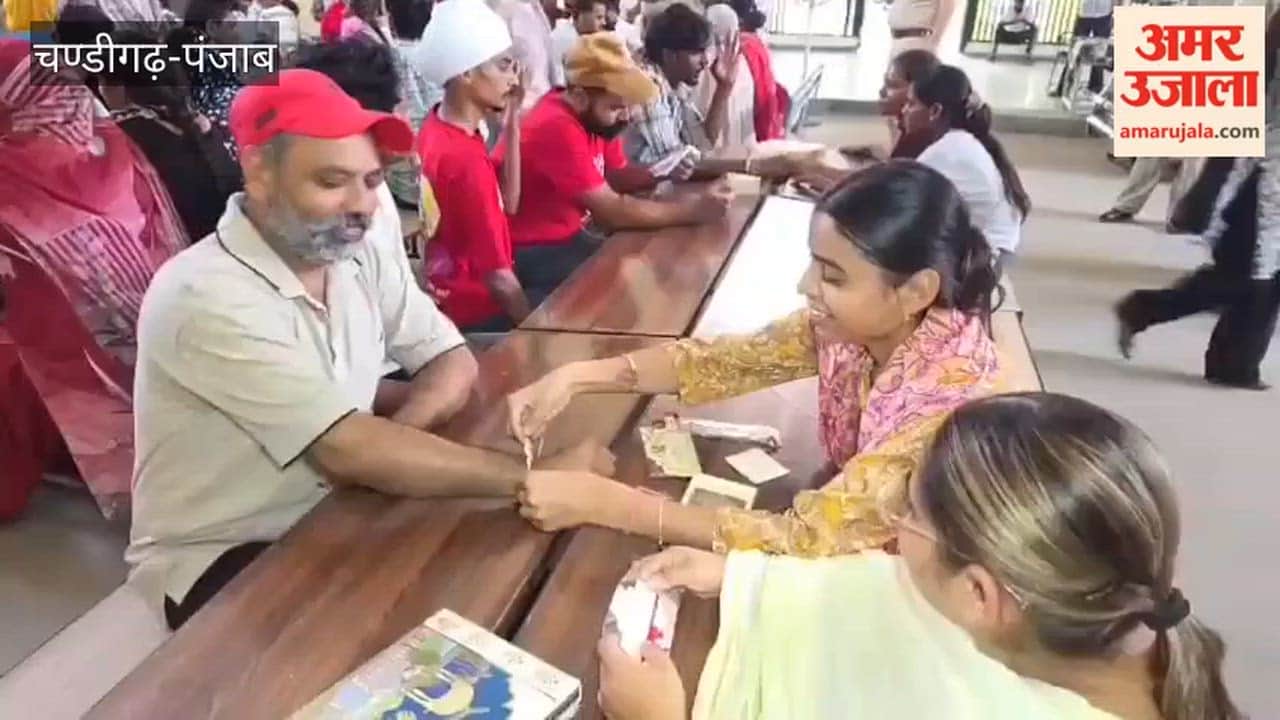 More than 500 sisters tied Rakhis on their brothers' wrists in Faridkot Jail.