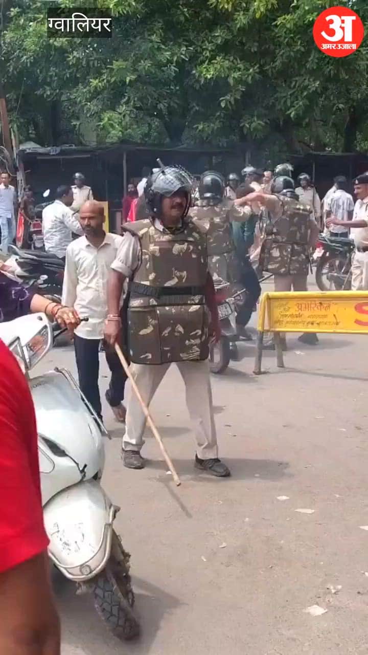 Uproar following the murder: Road blockade with the body placed on the street; police resort to lathi-charge.