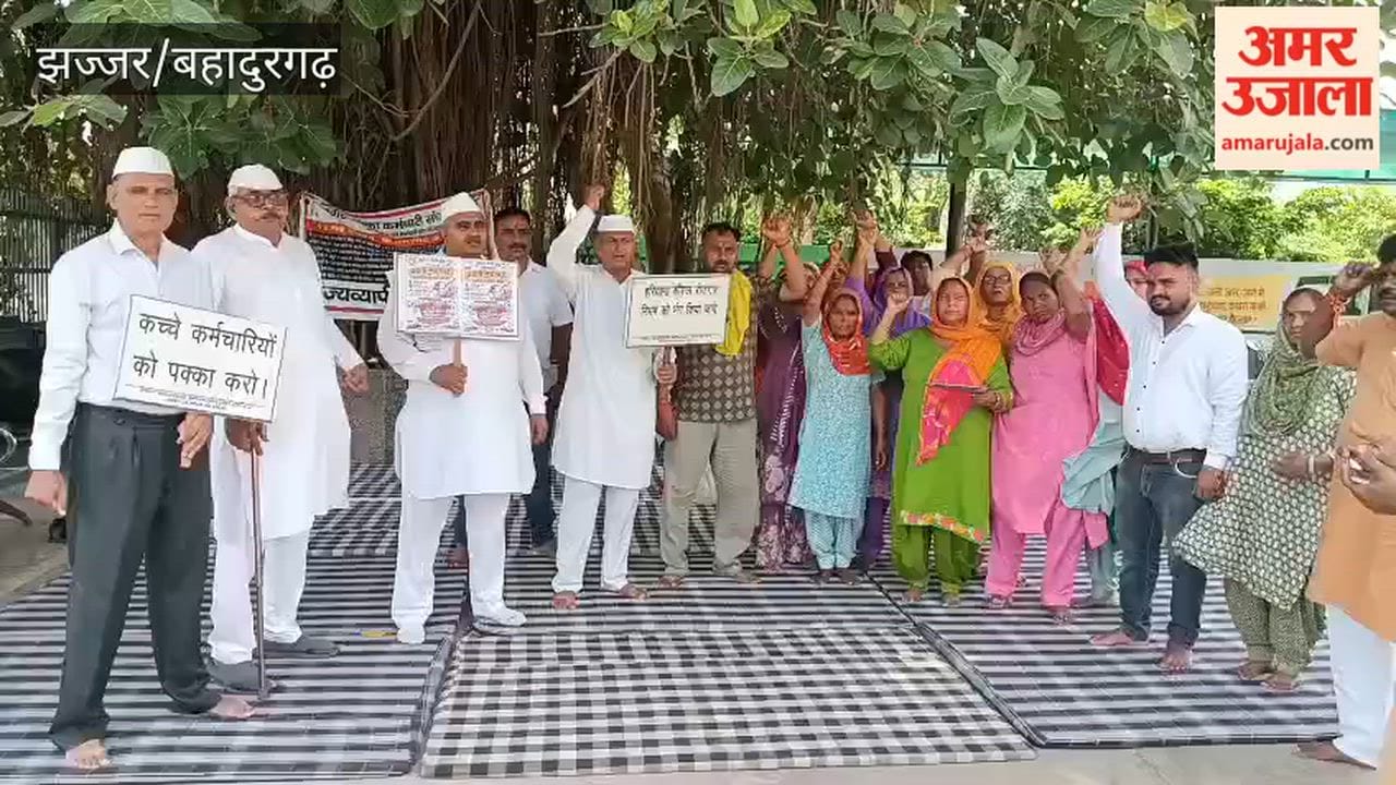 Jhajjar sanitation workers celebrated the festival of Raksha Bandhan at the protest site.