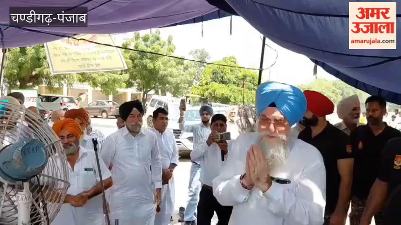 Speaker Sandhwan visits the protest by commission agents in Kotkapura Mandi regarding outstanding dues worth ₹55 crore.