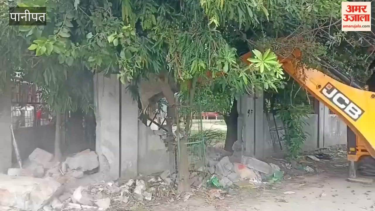 Panipat: Municipal Corporation's demolition drive targets encroachments, clearing the way for the mini-bypass; notices issued to 237 encroachers.