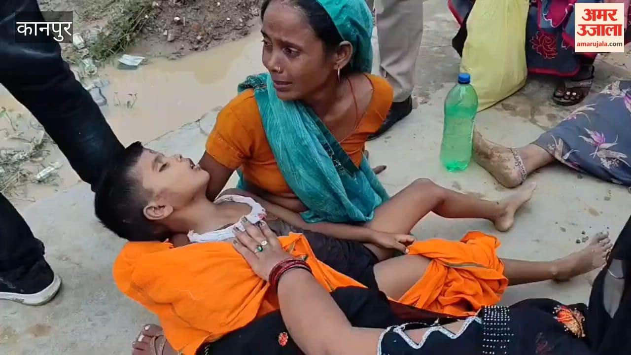Shuklaganj: Girl dies after being hit by speeding loader; family creates a commotion
