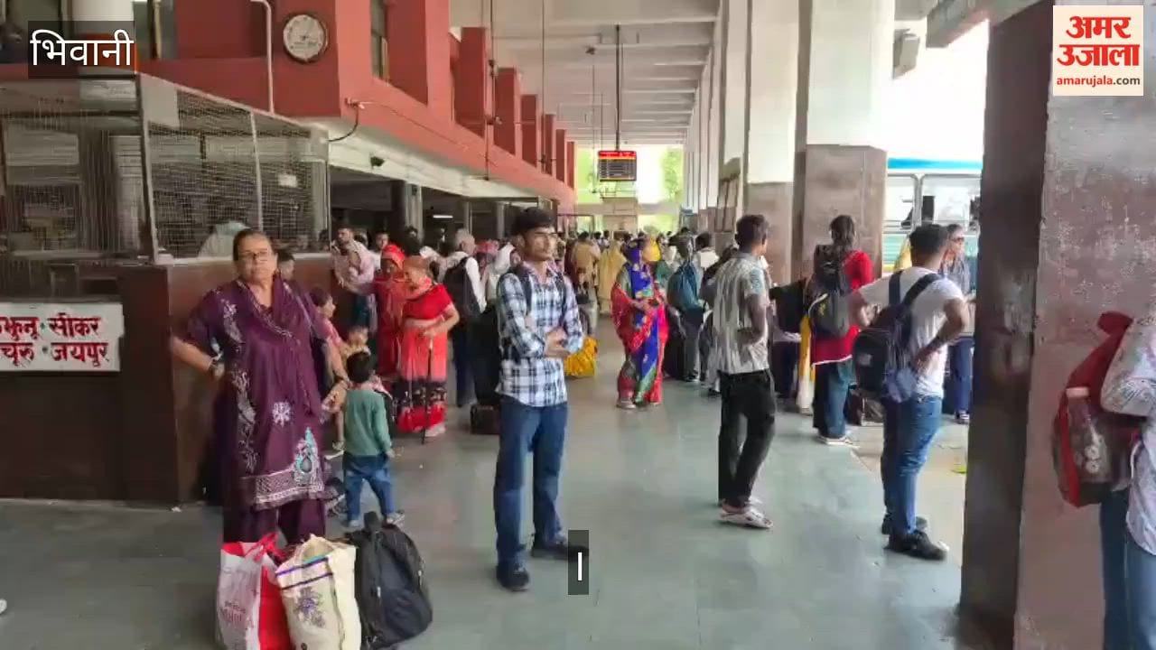 Free travel for sisters on Bhiwani Roadways buses was fraught with difficulties; they had to wait for buses on the first day.