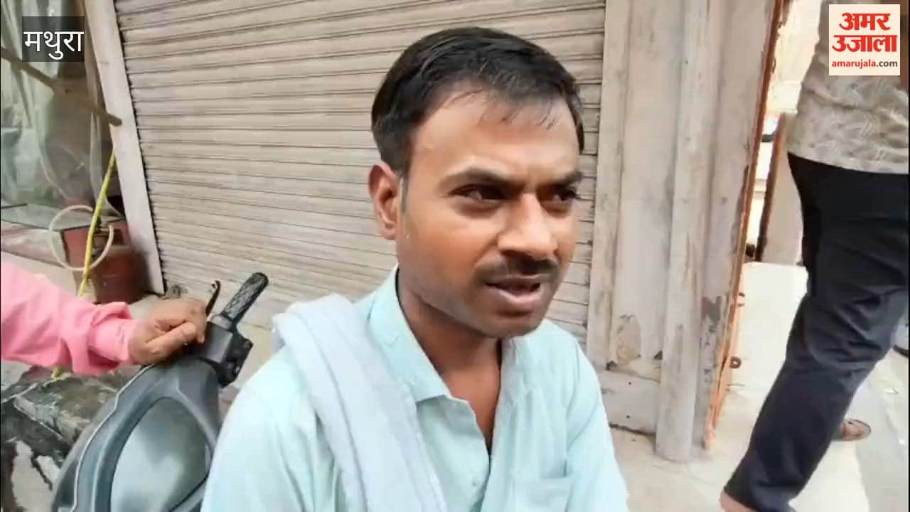 Panic caused by an unclaimed e-rickshaw left standing in the bullion market for three days.