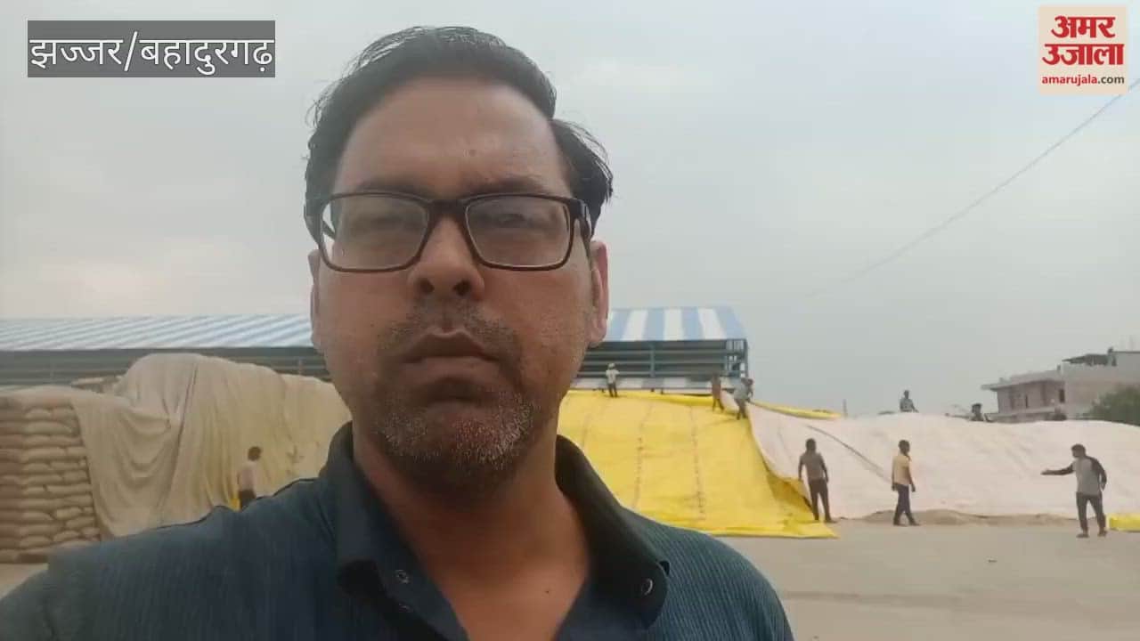 Weather turns foul in Jhajjar; crops at risk of getting soaked in the rain.