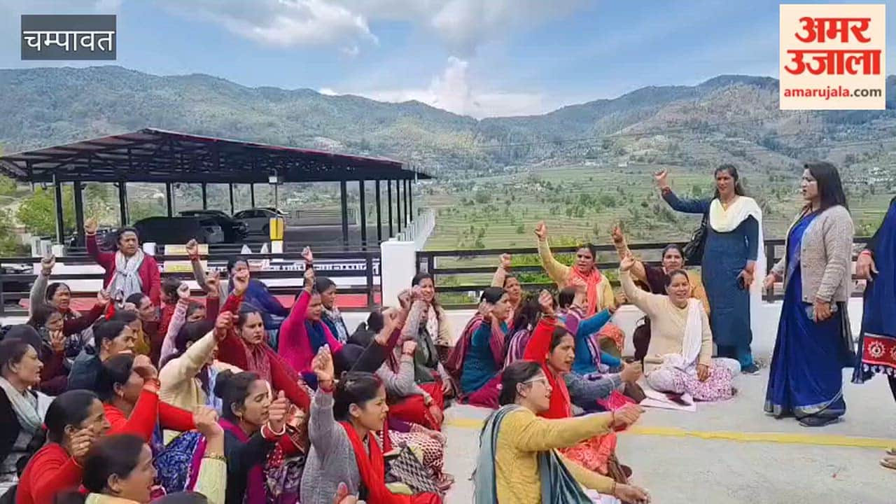 Anganwadi workers stage protest in Champawat for three-point demands including increase in honorarium