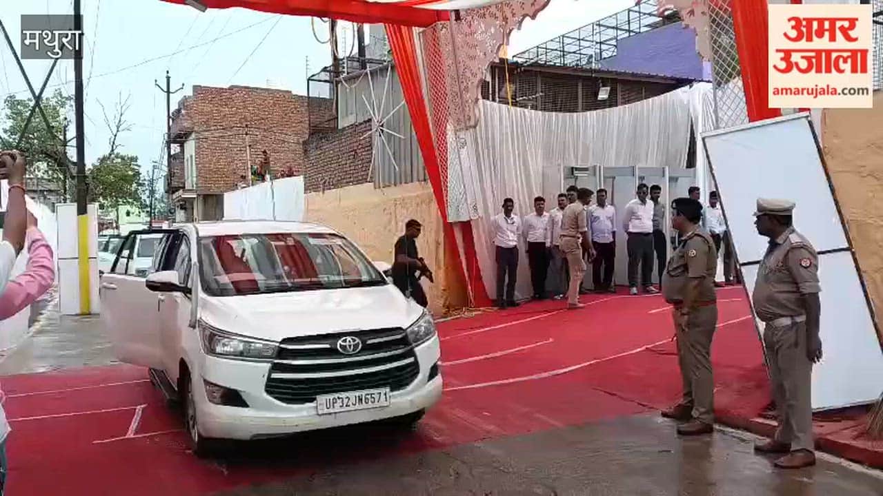 CM Yogi Adityanath Attends Sant Malookdas Jayanti Celebration