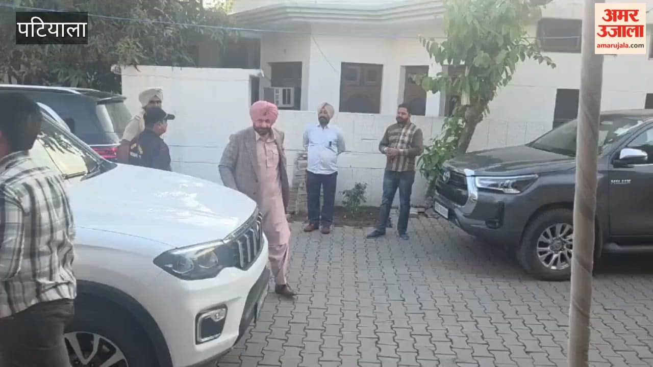 Navjot Singh Sidhu arrives to express condolences on the passing of former Minister Lal Singh.