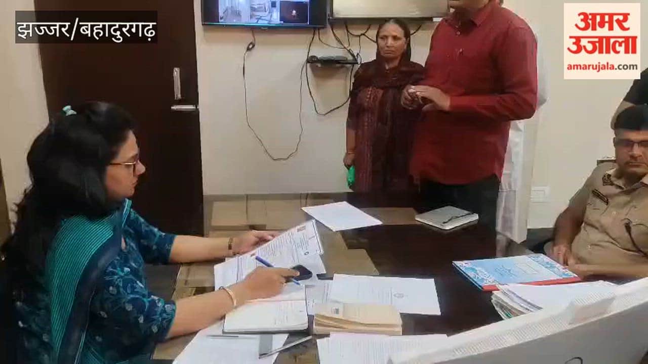 SDM Listens to Grievances at 'Samadhan Shivir' Held in Beri, Jhajjar