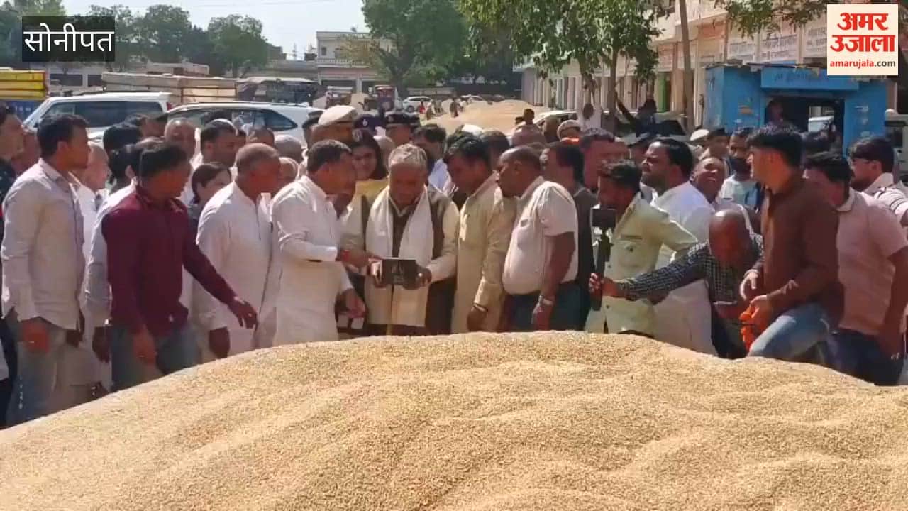 Minister Krishna Lal Panwar made a surprise inspection of Gohana grain market