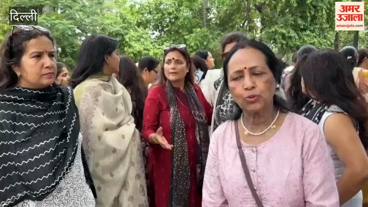 Former paramilitary personnel officers and their families staged a protest at Rajghat against the CAPF Bill 2026