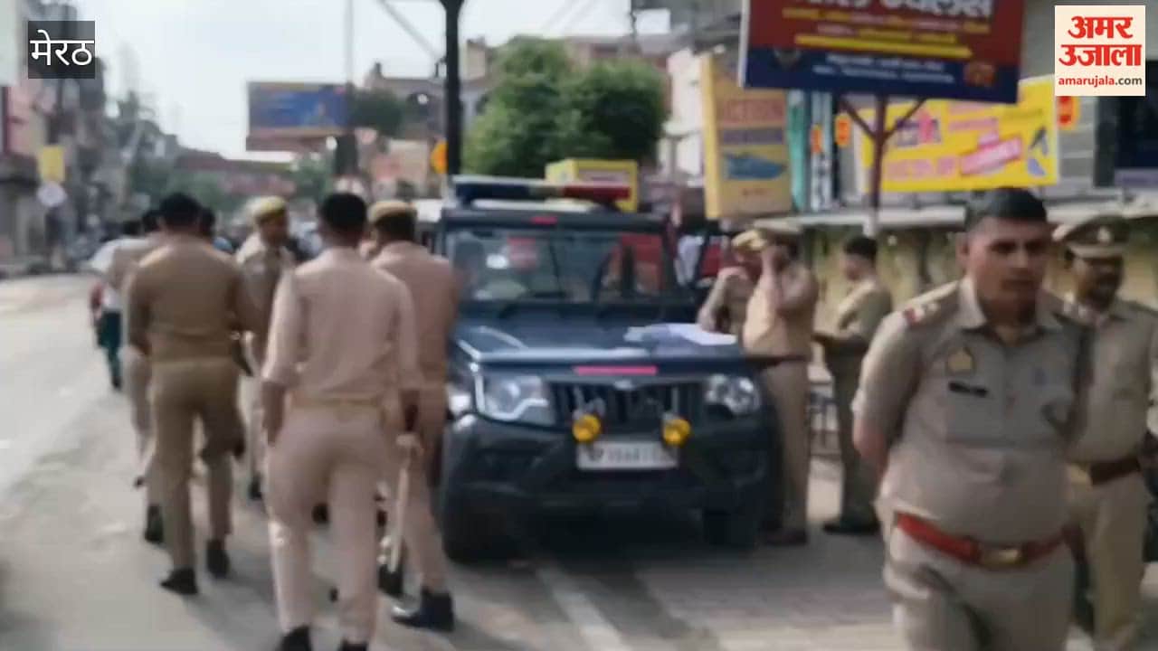 Meerut: Police forces deployed ahead of sealing operation; personnel from several police stations, along with the PAC