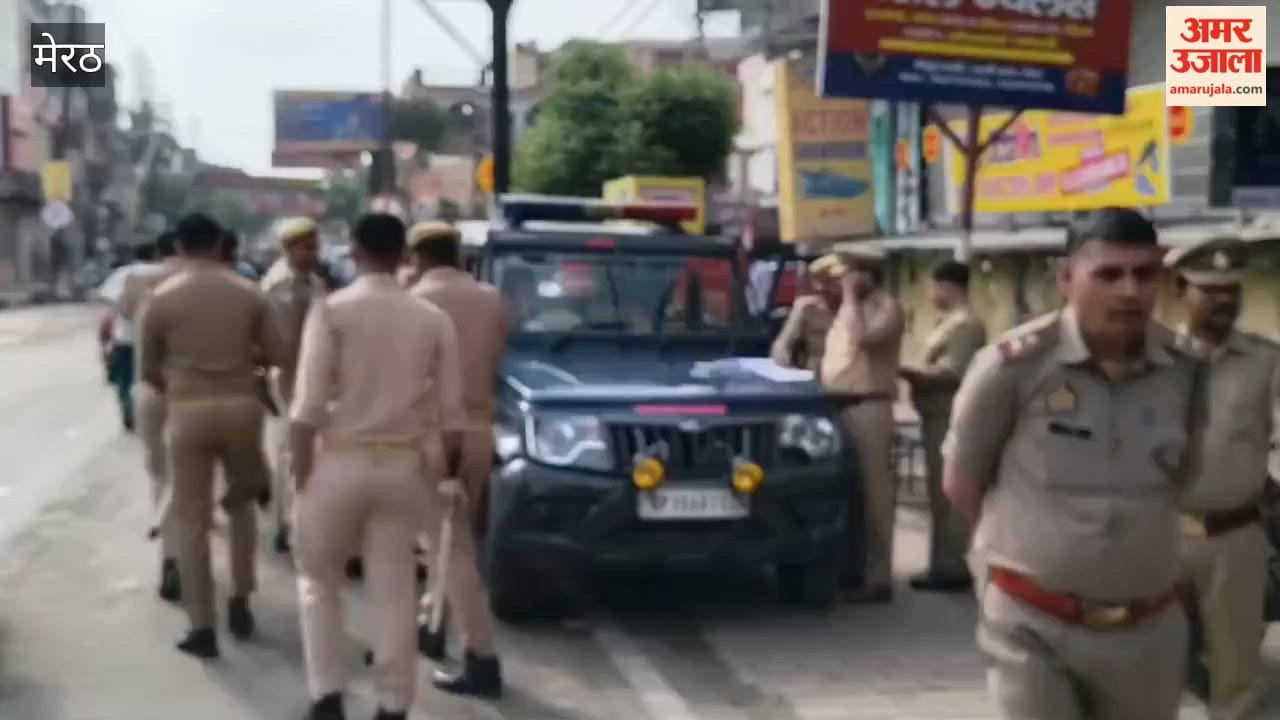 Meerut: Police forces deployed ahead of sealing operation; personnel from several police stations, along with the PAC