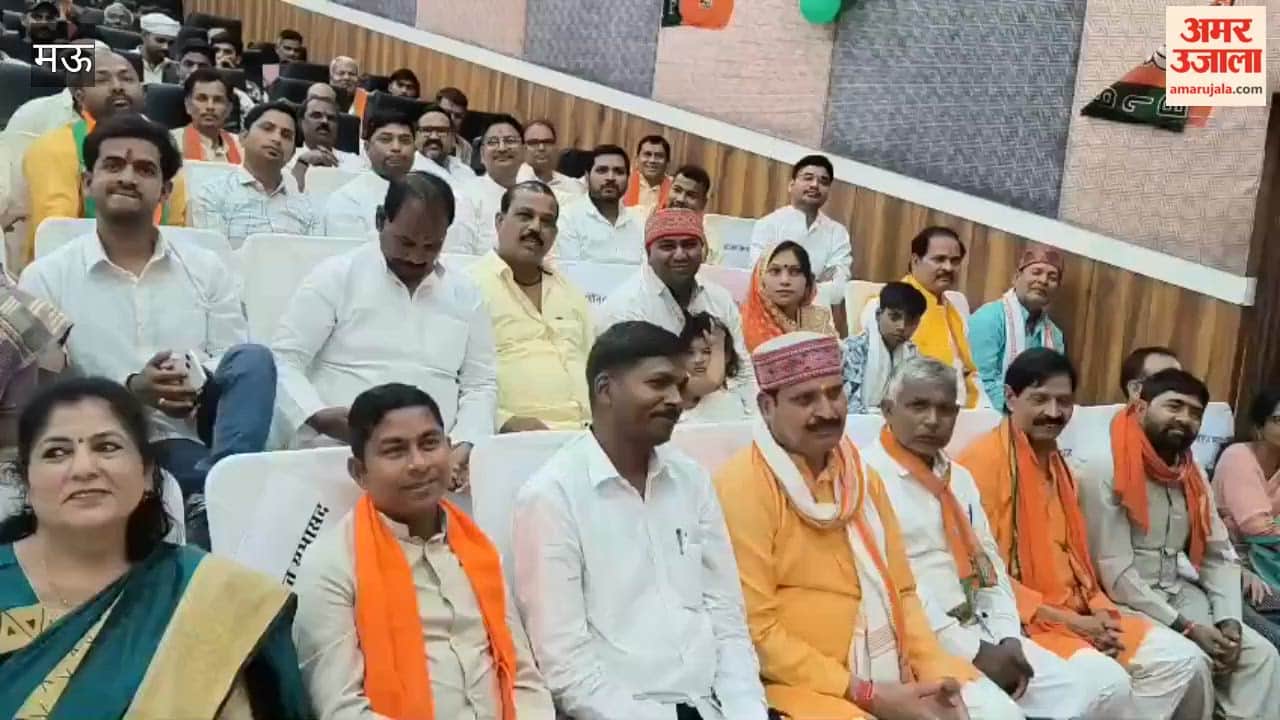 Blend of Energy and Experience in New Executive Committee Workers Urged to Take Ideology