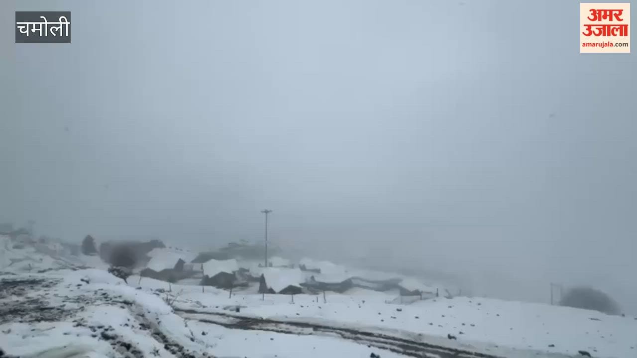 It is raining in lower regions of Jyotirmath, snowing in Auli, and biting cold prevails in the region