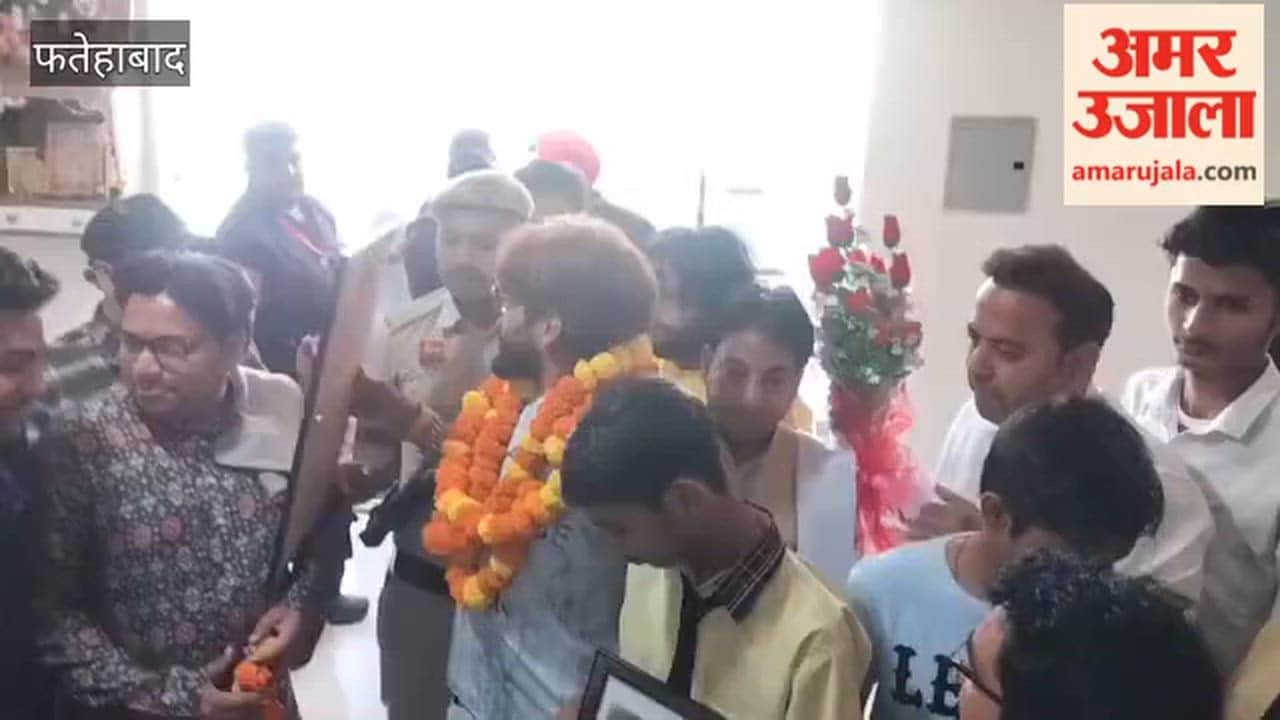 Singer Masoom Sharma arrives in Tohana, Fatehabad; says, "I have a short temper, which is why I get angry easily."