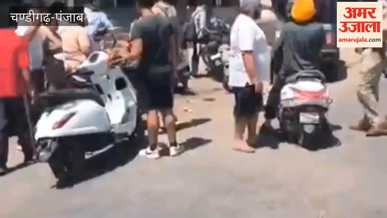 The police set up a roadblock at Udham Singh Chowk in Ferozepur city and issued challans