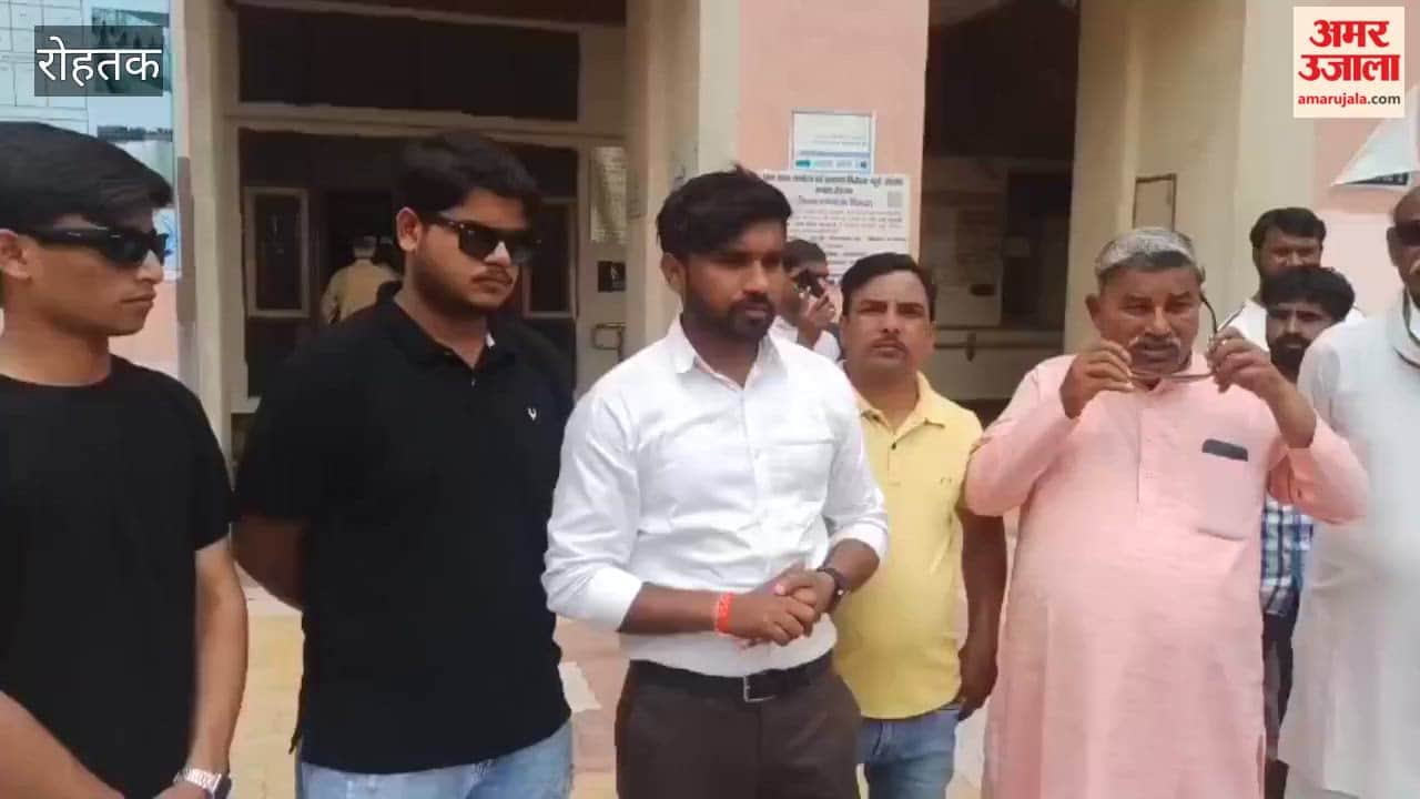 Grand Mahapanchayat Meets with SP in Rohtak Regarding Issues Concerning Female Sanitation Workers