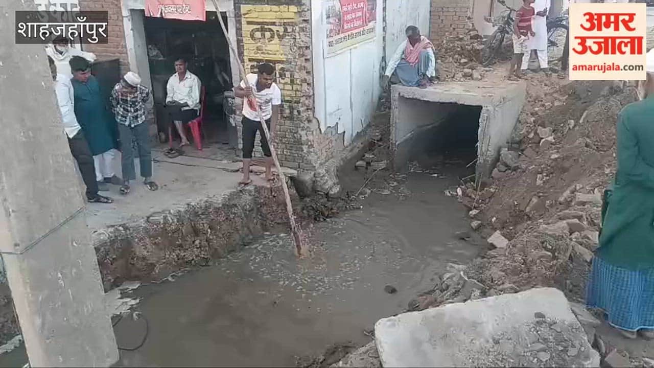 PNG pipeline broke during digging, gas supply to 50 houses disrupted in Shahjahanpur