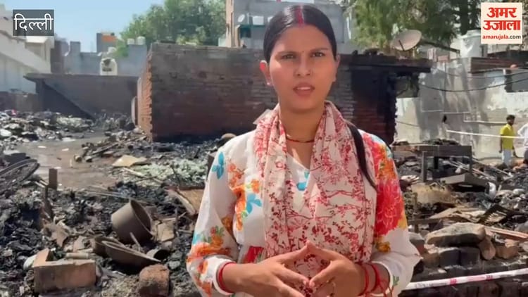 बुद्ध विहार इलाके में देर रात झुग्गियों में लगी भीषण आग, सो रहे तीन लोगों की हुई मौत