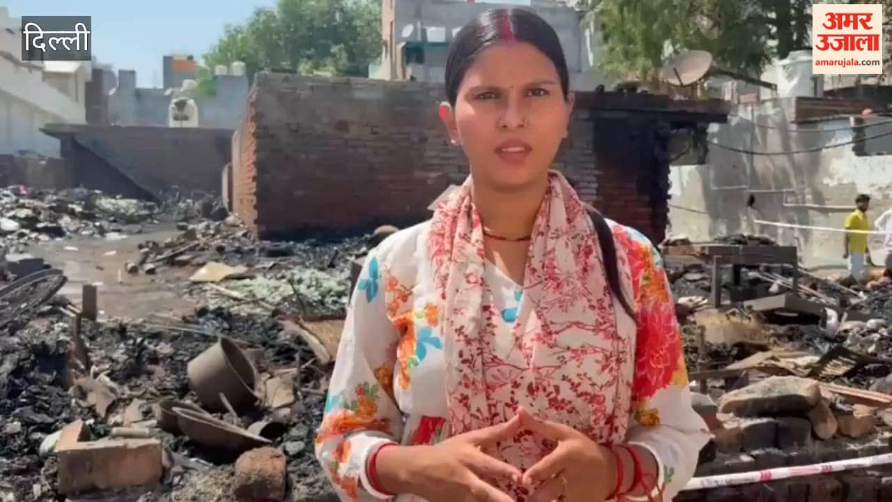 Massive Fire Breaks Out in Slums in Rohini Area Late at Night; Three Dead