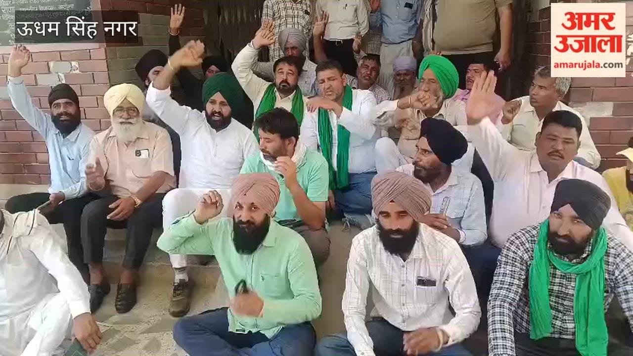 Farmers staged a sit-in at the tehsil in Khatima demanding the start of wheat procurement at purchasing centres