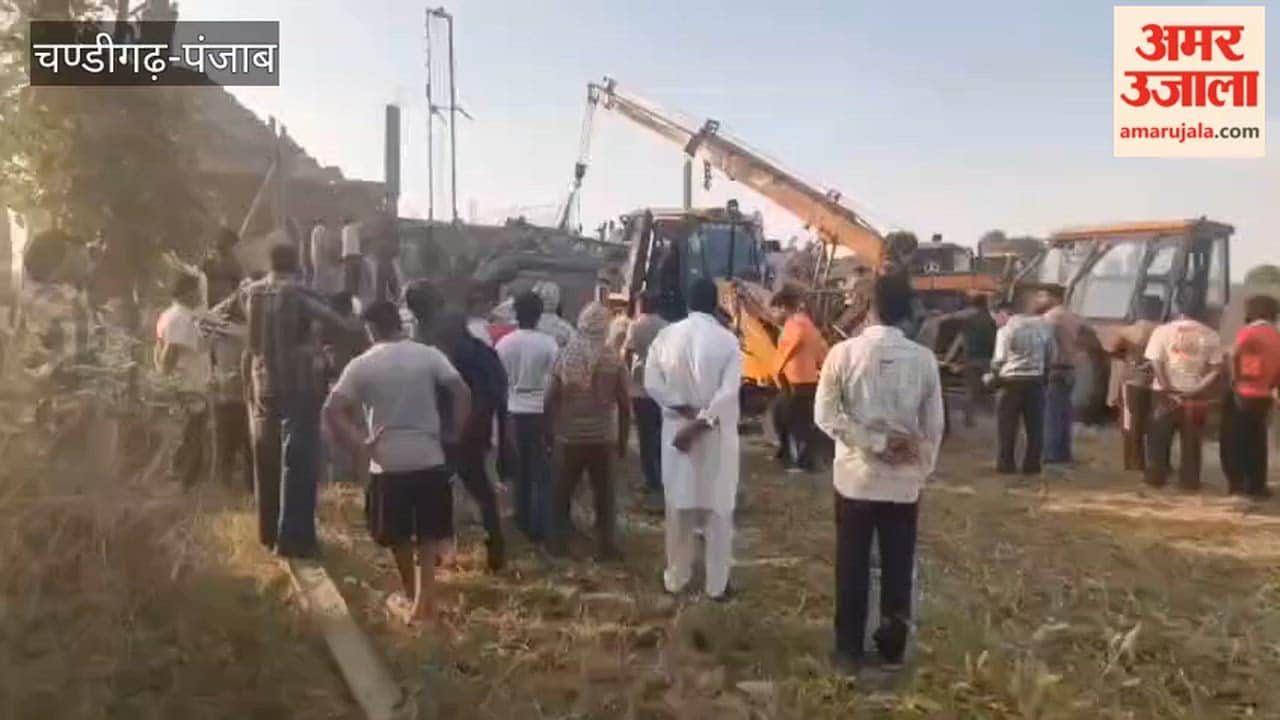 worker was buried under the collapse of a lintel in Guruharsahaye