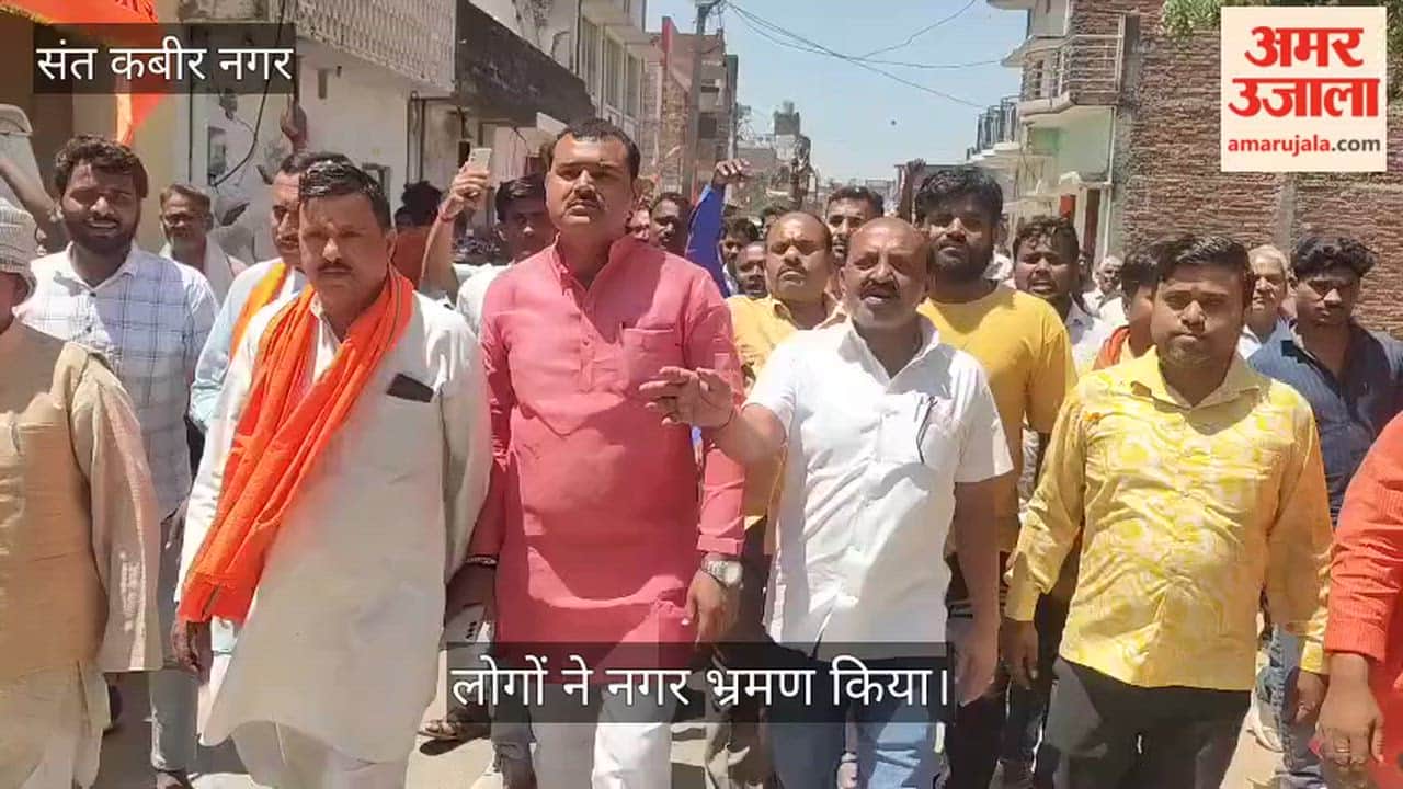 Toured the town and demanded the installation of the Mahant of Thakurdwara to the seat of authority.