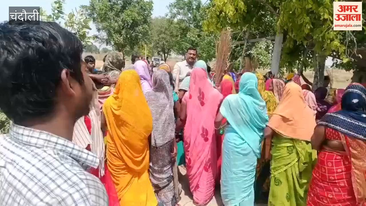 Women's anger erupts against liquor shop in chandauli