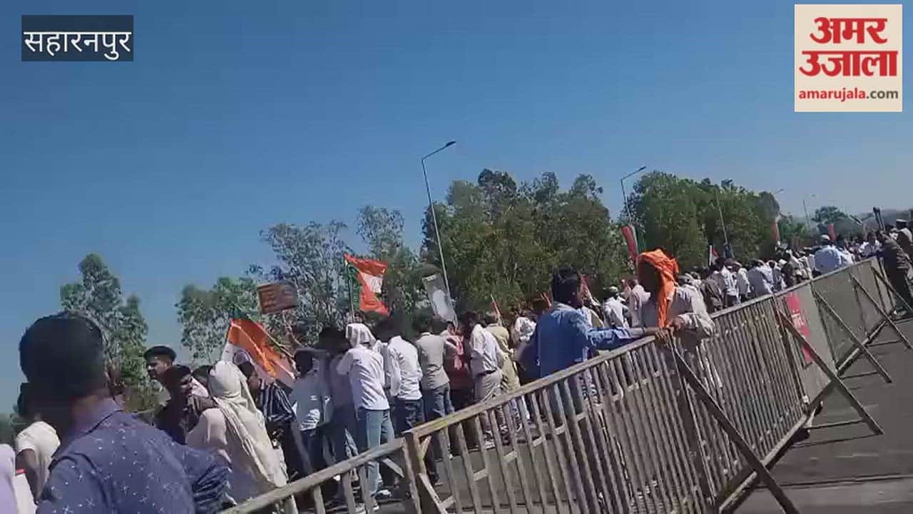 Saharanpur: Security personnel take up positions on the rooftops of houses near the elevated road