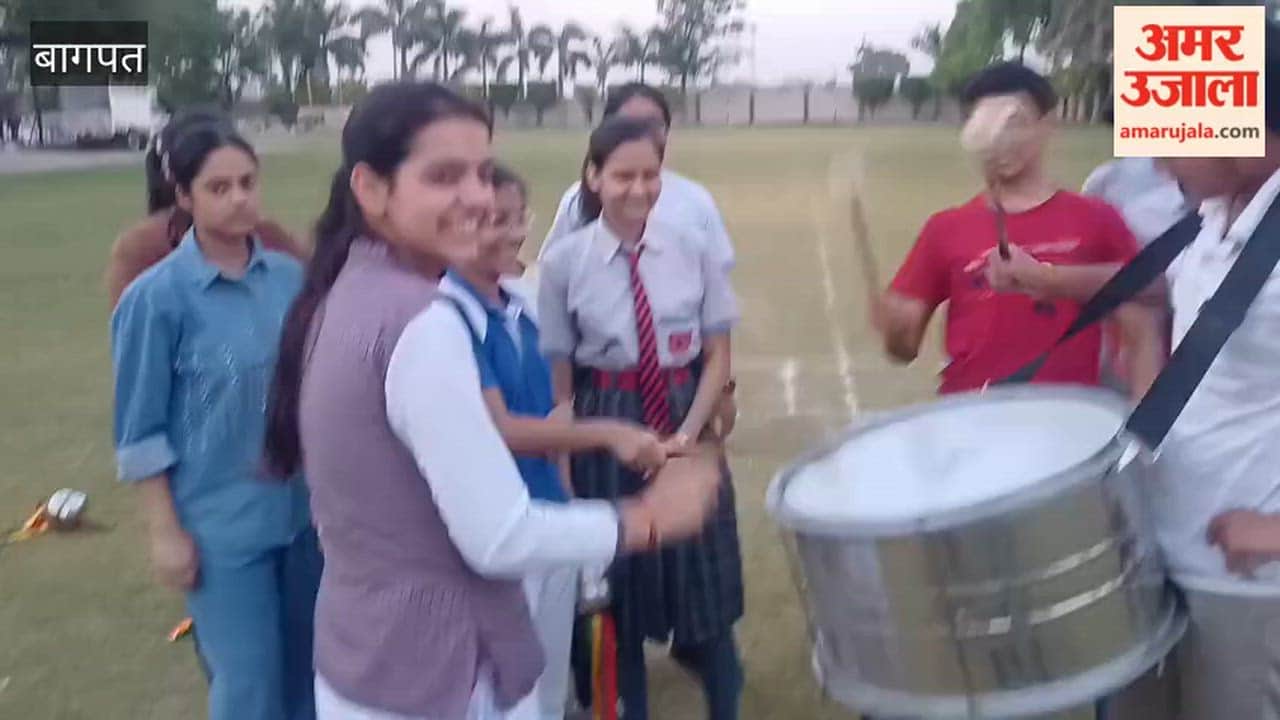 Celebrations over High School Results: Students Dance to the Beat of Drums