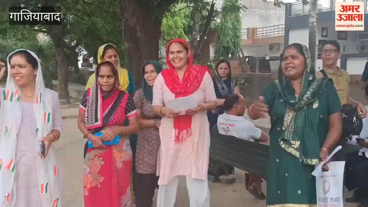 employees of waste collection company accused defrauded in name of user charges Ghaziabad