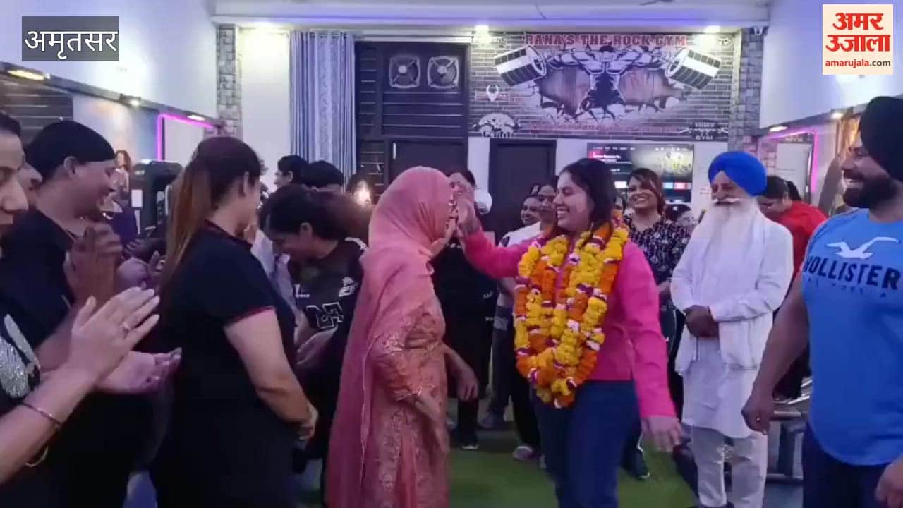 Nimrat Sandhu, a student from Amritsar, secured 499 out of 500 marks in Class 10.