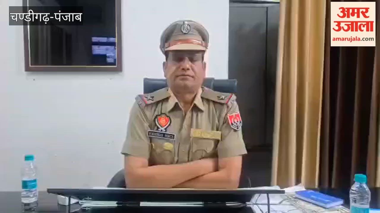 Ferozepur Police caught two thieves.