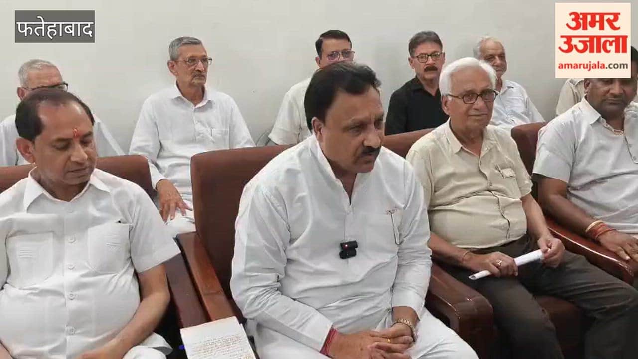 In Fatehabad, Bajrang Das Garg stated: "If the lifting of produce in Haryana's mandis does not take place soon, we will launch an agitation