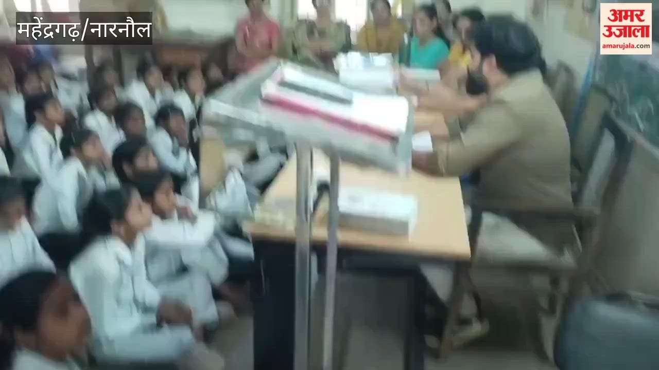 Female Students Informed About HPV Vaccination at the 'Aparajita' Program in Mahendragarh