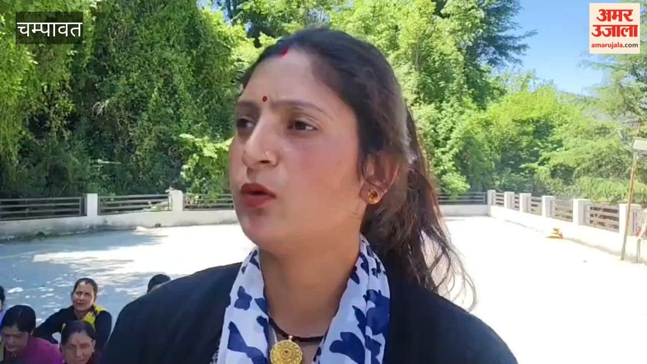 Anganwadi workers in Champawat continue their protest demanding a 24,000 honorarium increase and other demands